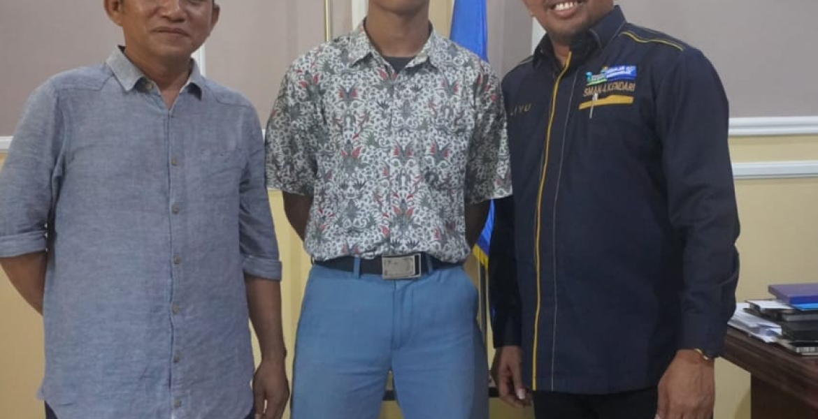 Siswa SMAN 4 Kendari, Muhammad Razak Mewakili Indonesia ikut Olimpiade Internasional di Portugal